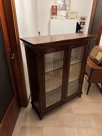 Vetrina antica in legno dolce