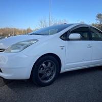 Toyota Prius 1.5ibrido 16V*Neopatentati*