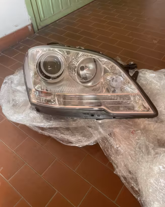 Faro anteriore destro mercedes classe ML o GL