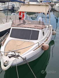 Barca semicabinato guida senza patente