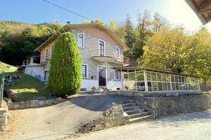 BIFAMILIARE A SAN PIETRO VAL LEMINA