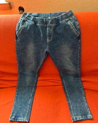 pantaloni in denim stile jeggings