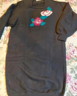 Abito di lana con ricamo