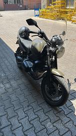BMW r1100r