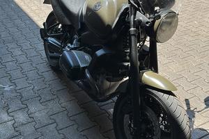 BMW r1100r