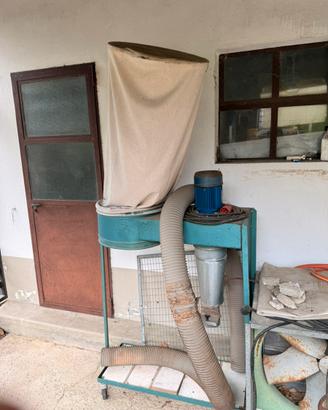 Aspiratore per trucioli e polveri