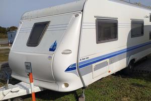Caravan Hobby e veranda Mikitex