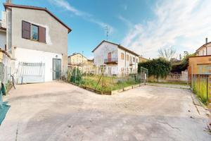 Casa indipendente di ampie metrature