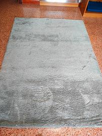 tappeto grigio 