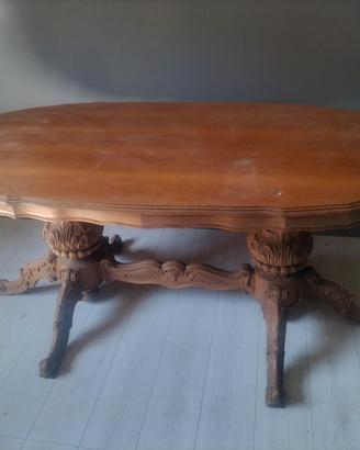 tavolo in legno massiccio