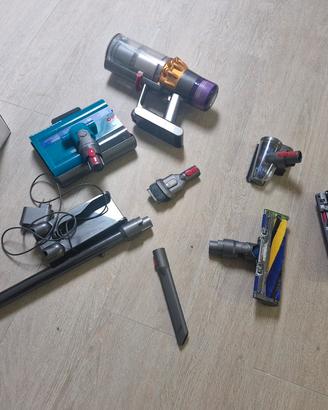 Dyson V 15 delect submarine + tutti gli accessori