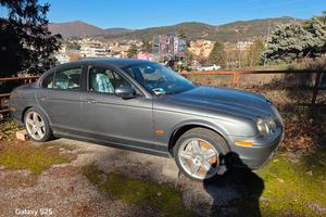 JAGUAR 4.2 R SUPERCHARGED 396 CV