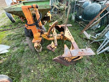 Aratro monovomere moro