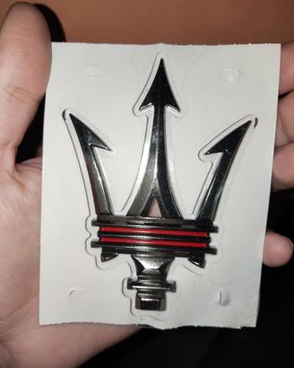 Fregio Tridente Maserati - Colore Saetta rossa