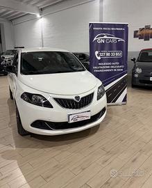 Lancia Ypsilon 1.0 Firefly hybrid
