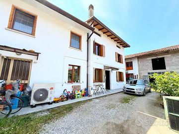CASA DI CORTE A CAMPOFORMIDO
