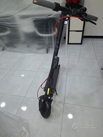 monopattino navee v25i pro omologato frecce e stop