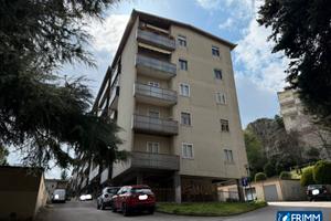 Appartamento con box auto - Via Leopardi