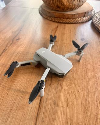 Dji mavic mini 1 + kit combo/accessori - Monopoli