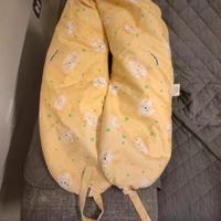 Cuscini per gravidanza/allattamento Medela e Boppy