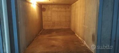 Box / Garage di 17 m² a Seregno