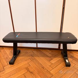 Panca , pesi ed elastici