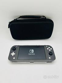 Nintendo Switch Lite Grigia – Custodia Inclusa