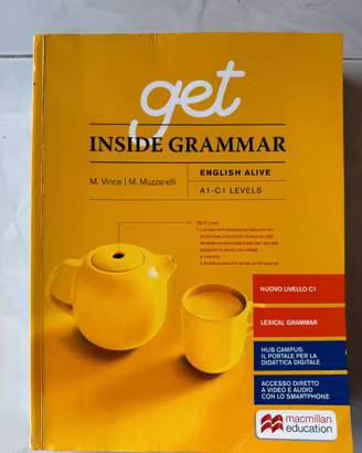 Libro scolastico "Get Inside Grammar"