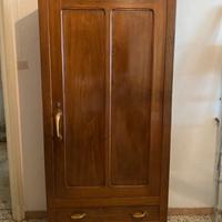 ARMADIO IN LEGNO CON ANTA