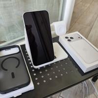 Apple iPhone 17 Pro Max / Pari al nuovo + Fattura