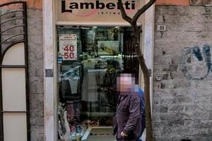 Negozio in via carmine 53 salerno