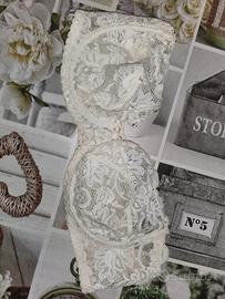 reggiseno a balconcino in pizzo bianco