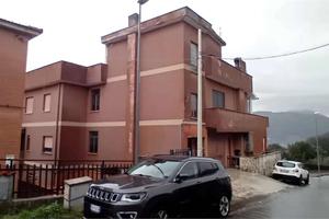 A SEZZE VENDIAMO APPARTAMENTO AL PIANO TERRA MQ 90