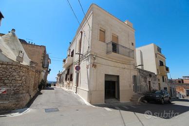 Stabile indipendente Villa Castelli