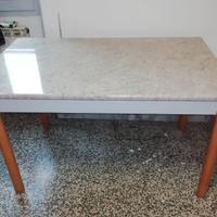 Tavolo in formica e legno