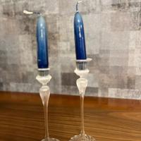 Coppia di candelabri con candela