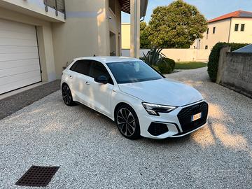 Audi A3 Sportback 35 1.5 tfsi Identity Black