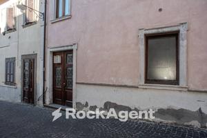 LOCALE COMMERCIALE IN VIA DEL MACELLO