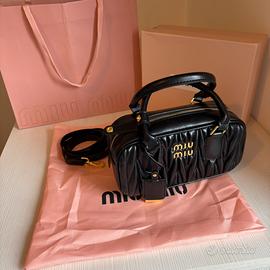 Borsa Miu Miu arcadie nera