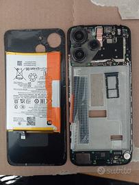 Componenti telefono incidentato