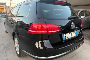 Volkswagen PASSAT 1.6 DIESEL 2011 - CARPLAY