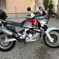 Honda Africa Twin RD07 XRV 750