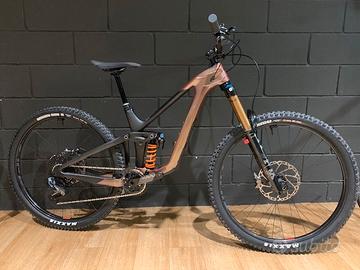 BICI ENDURO GIANT