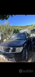 Nissqn Navara