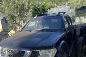 Nissqn Navara