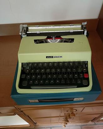 Olivetti lettera 32