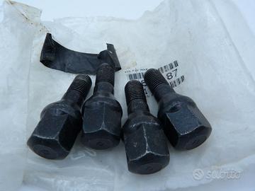 Serie 4 dadi ruota Peugeot 306