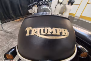triumph bonneville t100