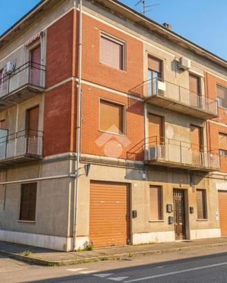 3 LOCALI A FERRARA