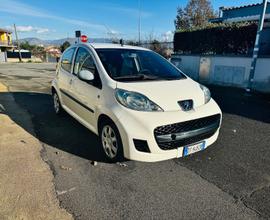 PEUGEOT 107 1.0 benzina 2009 5p neopatentati